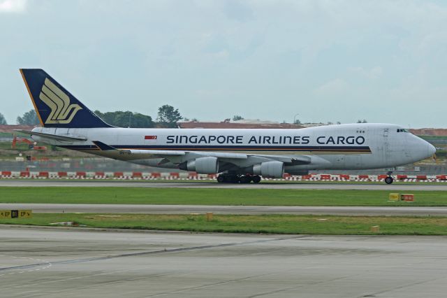 Boeing 747-200 (9V-SFP)