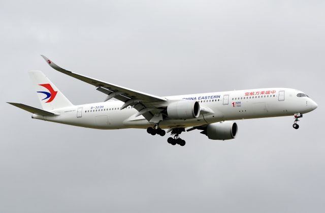 Airbus A350-900 (B-323H)
