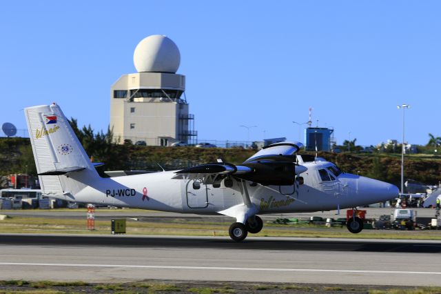 PJ-WCD — - Winair PJ-WCD landing at St Maarten.