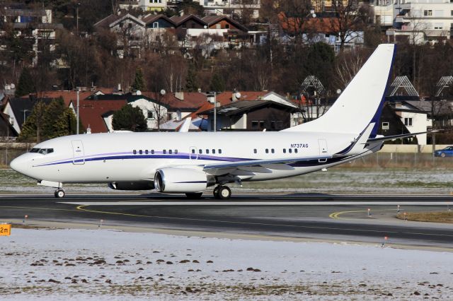 Boeing 737-700 (N737AG)