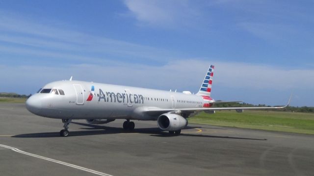 Airbus A321 (N152AA)
