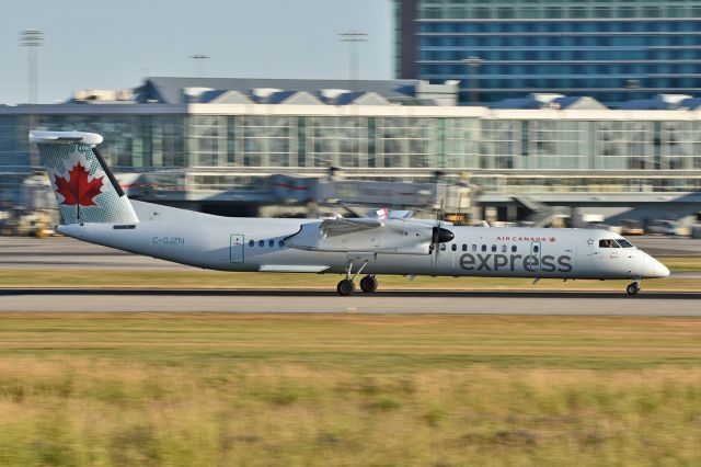 de Havilland Dash 8-400 (C-GJZN)