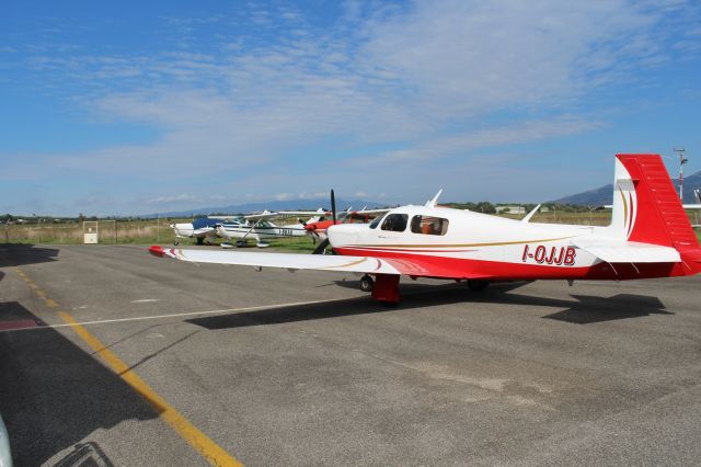 Mooney M-20 Turbo (I-OJJB)