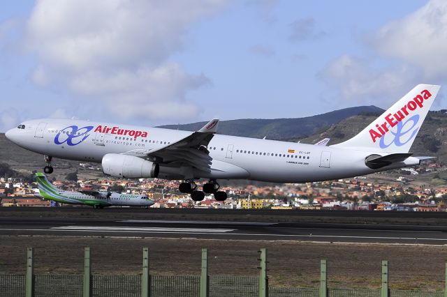 Airbus A330-300 (EC-LQP)