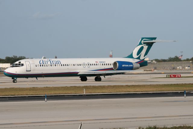 Boeing 717-200 (N985AT)