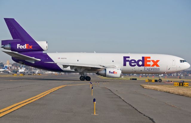 McDonnell Douglas DC-10 (N307FE) - Classic Metal 