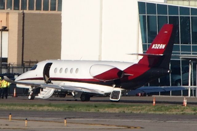 Cessna Citation Latitude (N328N)