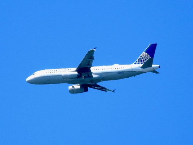 Airbus A320 (N409UA) - UAL347 DEN-LGA