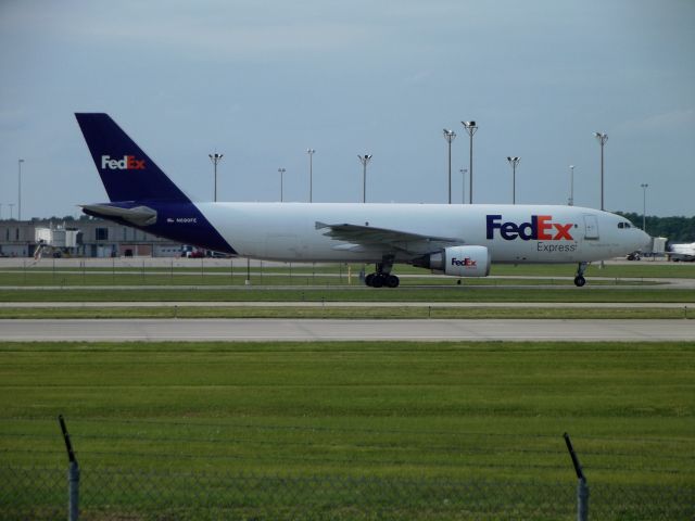 Airbus A300F4-600 (N690FE)