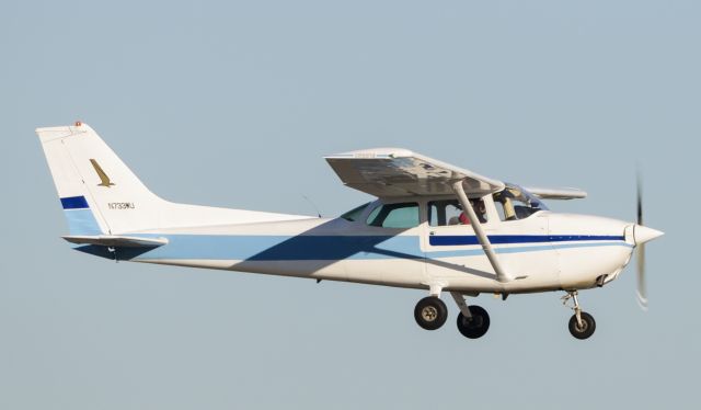 Cessna Skyhawk (N733WU)