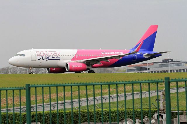 Airbus A320neo (HA-LYG) - Go to Albany Tirana LATI.