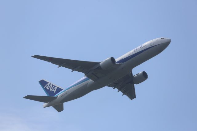 Boeing 777-200 (JA710A)