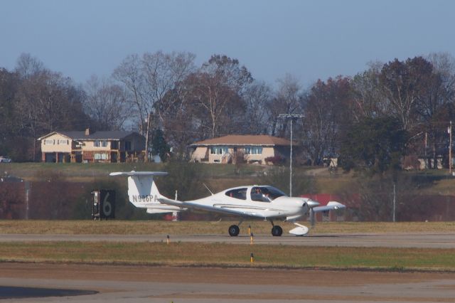 Diamond Star (N906PA)