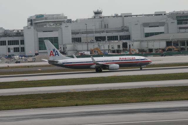 Boeing 737-800 (N917AN)