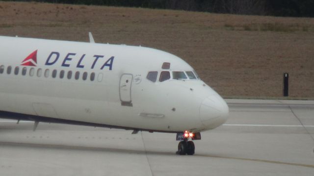 McDonnell Douglas MD-88 (N913DE) - Taken March 19, 2015.