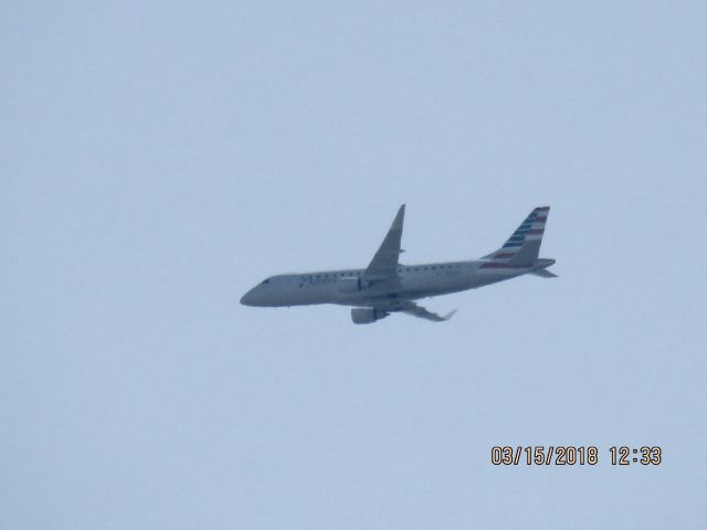 Embraer 175 (N253NN)