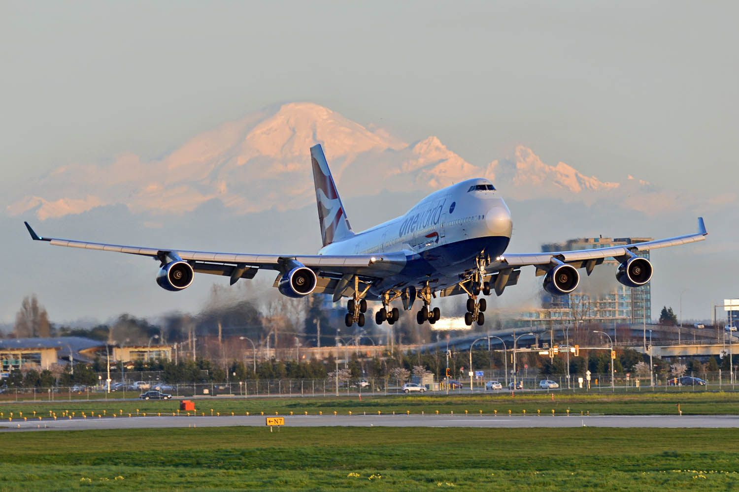 Boeing 747-400 (G-CIVK)