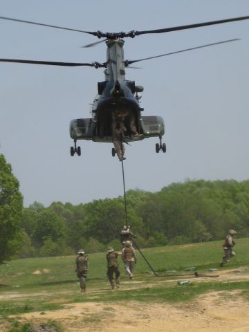 — — - CH-46 Fast Rope Rappel