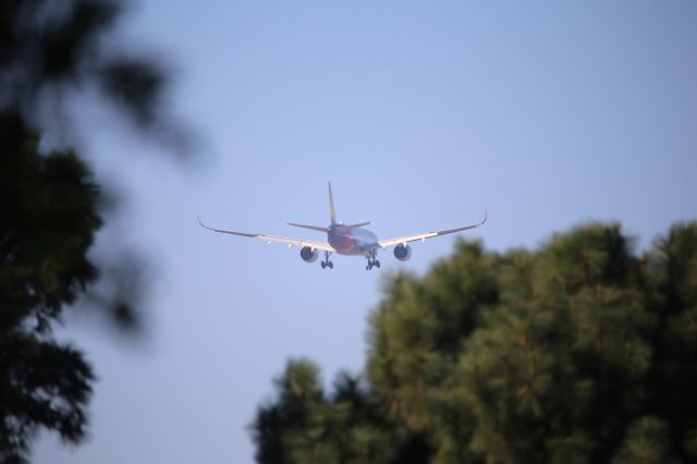 Airbus A350-900 (HL8361)