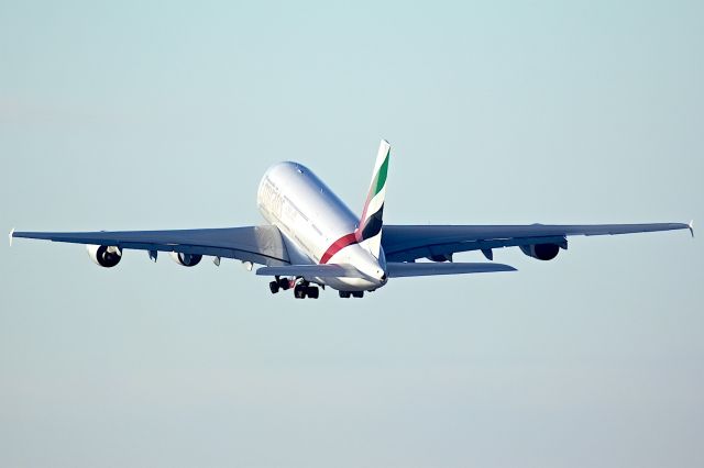 Airbus A380-800 —