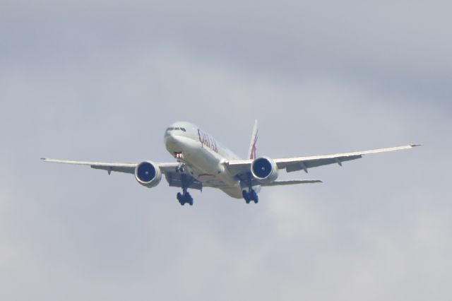 BOEING 777-300ER (A7-BAL)