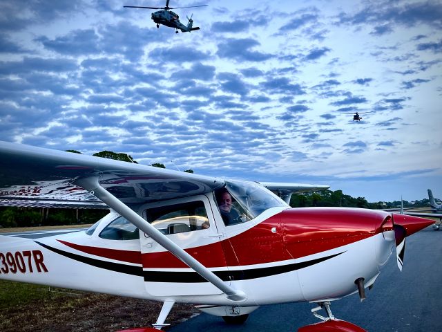 Cessna Skyhawk (N3907R) - Cedar Key, Florida