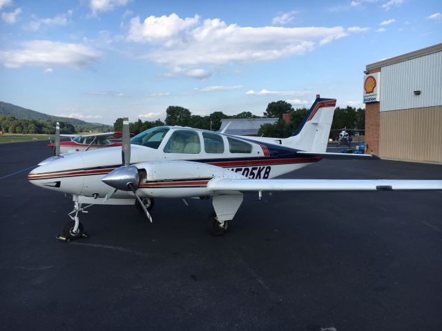 Beechcraft 55 Baron (N505KB)