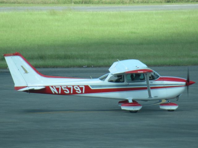 Cessna Skyhawk (N75797)