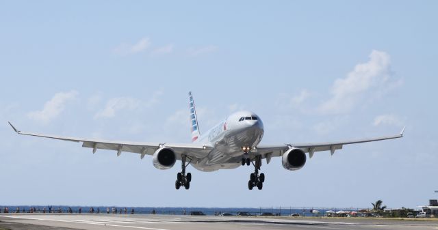 Airbus A330-200 (N290AY) - American Airlines N290AY 