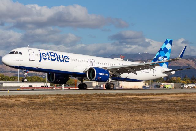 Airbus A321neo (N2017J)