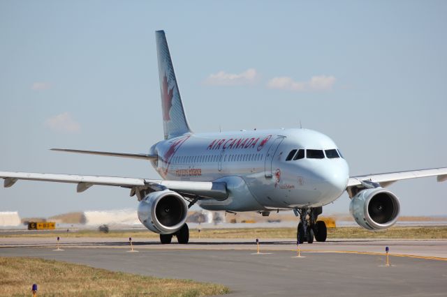 Airbus A319 (C-GBHZ)