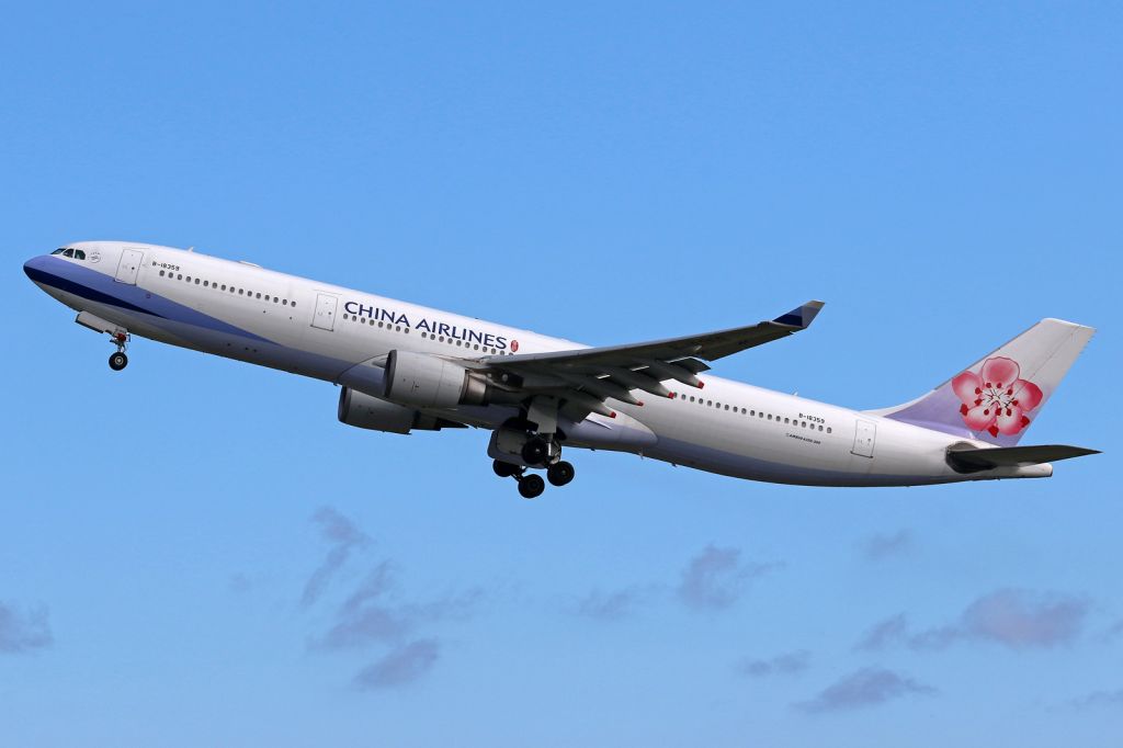 Airbus A330-300 (B-18359)