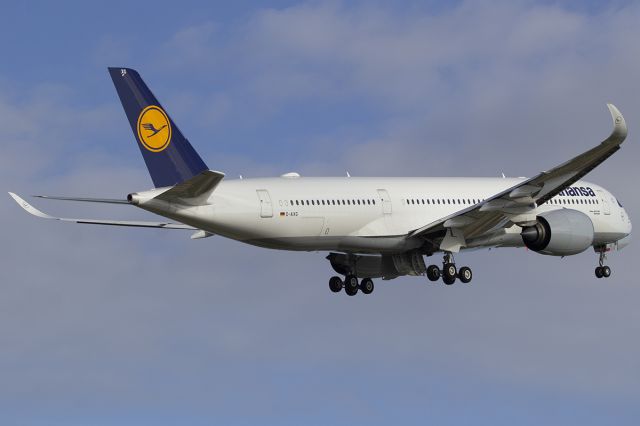 Airbus A350-900 (D-AIXG)