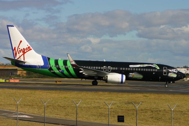 Boeing 737-700 (VH-VOI)