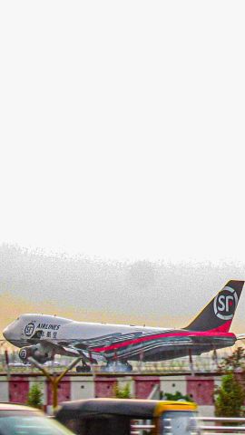 Boeing 747-200 (B-2422)