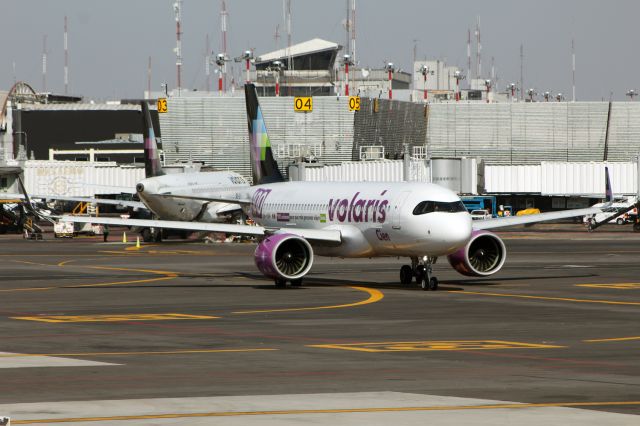 Airbus A320neo (XA-VSH) - Volaris / Airbus A320-271N / MSN 10425 / XA-VSH "100 Aviones" / MMMX 02/2023