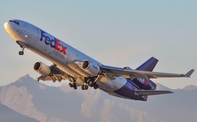 Boeing MD-11 (N575FE)