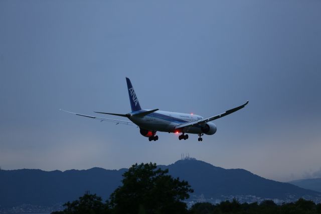 Boeing 787-9 Dreamliner (JA833A) - 01 August 2015: HND-HKD.