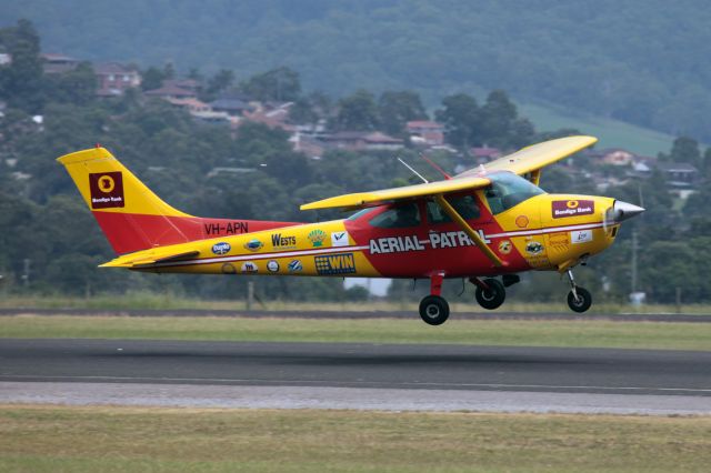 Cessna Skylane (VH-APN)