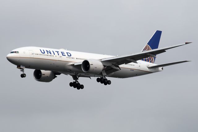 Boeing 777-200 (N78003)