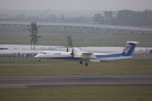 de Havilland Dash 8-100 (JA852A)