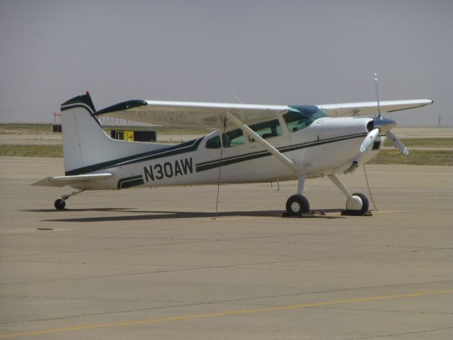 Cessna Skywagon 180 (N30AW)