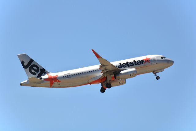 Airbus A320 (VH-XNP) - JST901 departing Busselton Regional