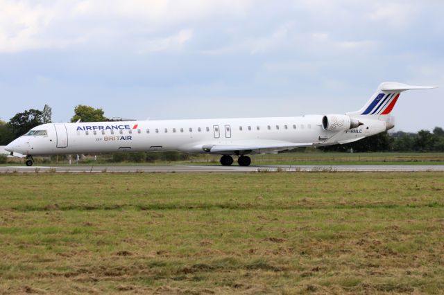 Bombardier CRJ-1000 (F-HMLC)