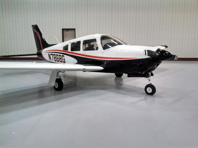 Piper Cherokee Arrow (N786BG)