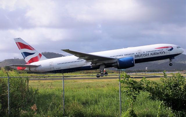 Boeing 777-200 (G-YMMC)