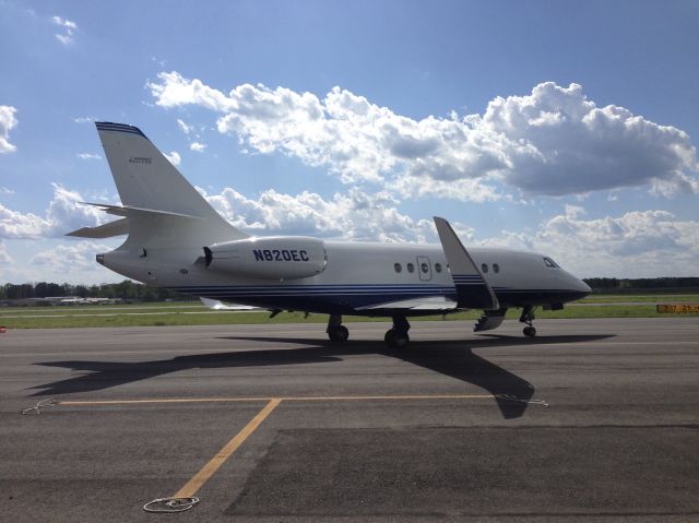 Dassault Falcon 2000 (N820EC)