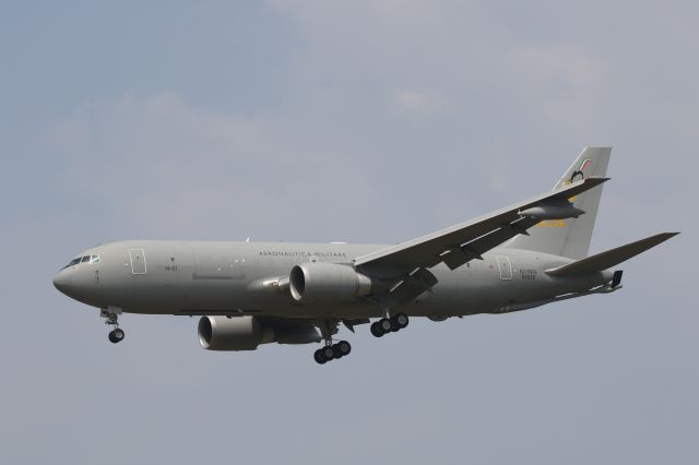 62226 — - 20180607 Italian  KC-767 visiting Eindhoven AB