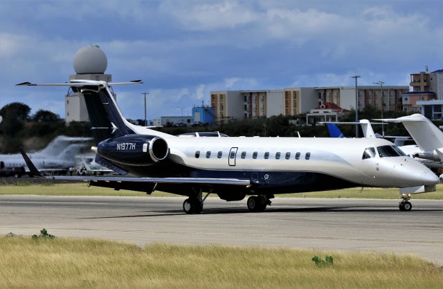 Embraer Legacy 600/650 (N1977H)