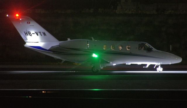 Cessna Citation CJ3 (HB-VTW) - On dep RW31